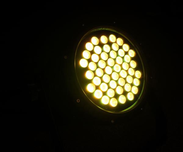 DMX 512 ισοτιμία των RGB οδηγήσεων του DJ μπορεί κατοικία αλουμινίου φω'των IP33 για το σκηνικό φωτισμό